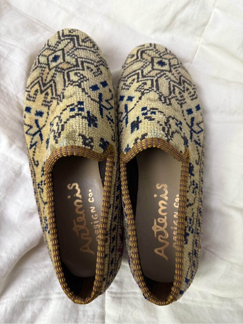 NWOB Artemis Design Co. Men’s Kilim Loafers - Size 8.5 - Never Worn
